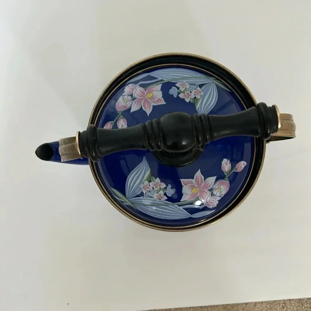 Gaylston Sutton Jardin Collection porcelain enameled blue teakettle vintage